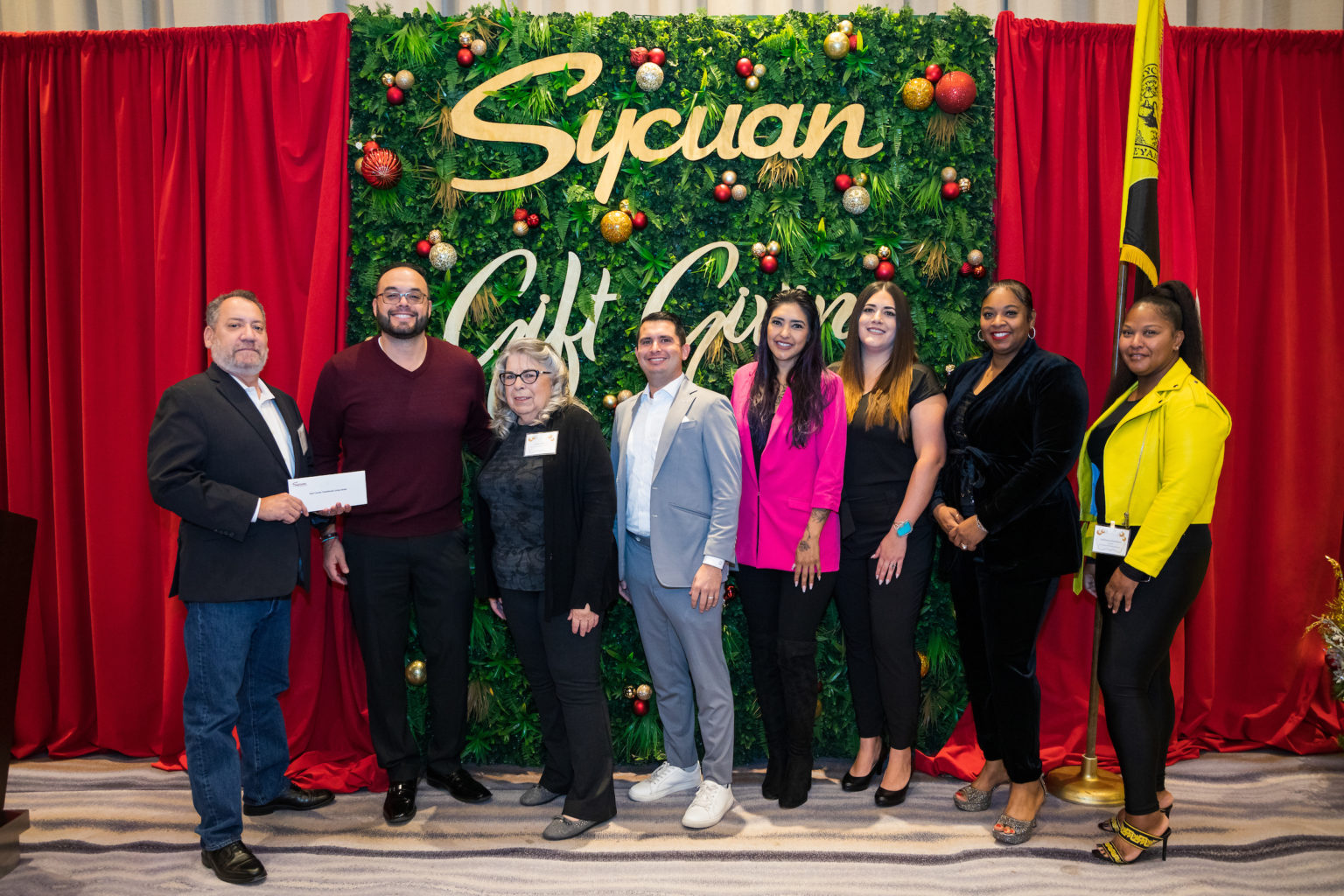 Sycuan gives check to San Diego community
